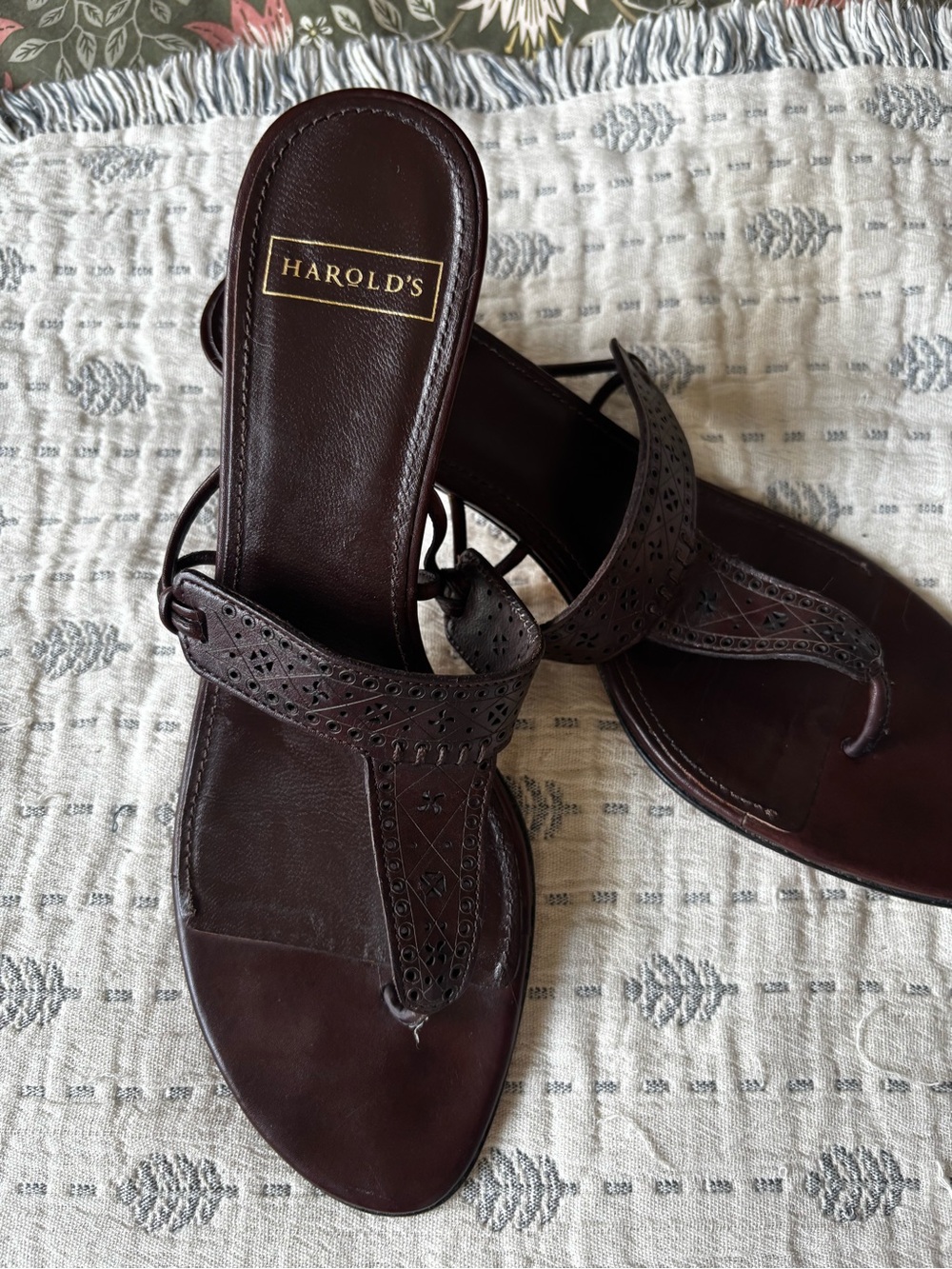 Harold's Dark Brown Leather Thong Sandals with Decorative Perforation